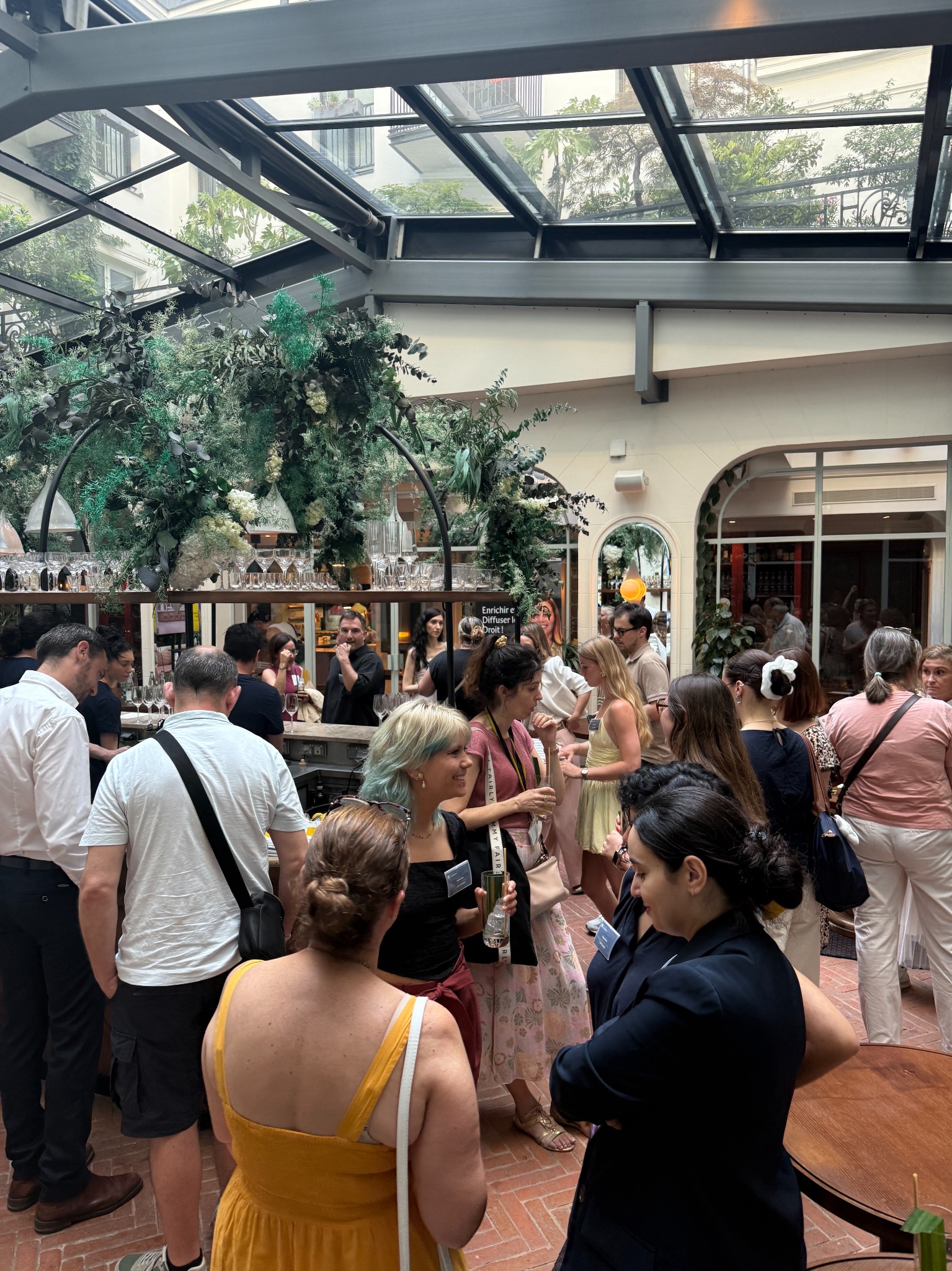 Participants réunis lors de l'événement des 50 ans